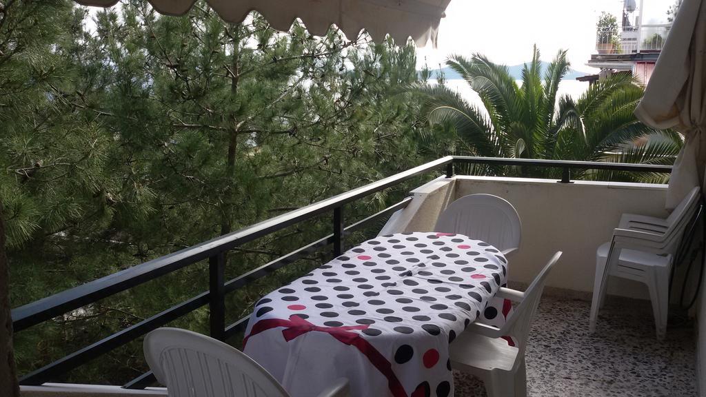 Nea Peramos Large Apartment Near The Beach Extérieur photo